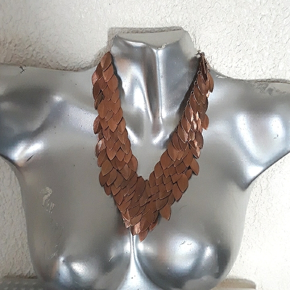 unusual necklace - Picture 1 of 5